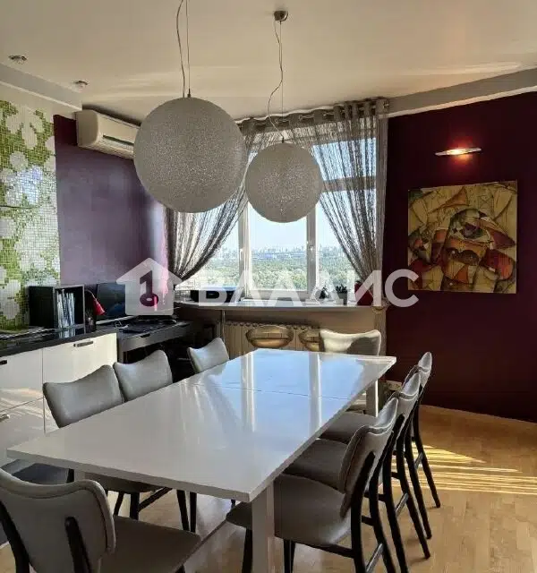 Продаётся 3-комнатная квартира, 99.8 м²