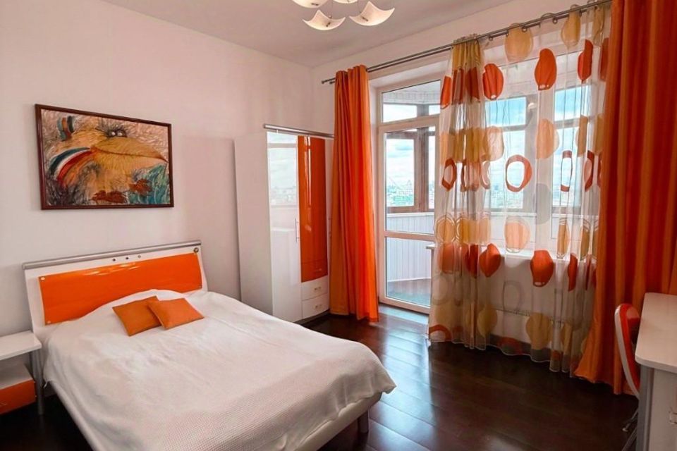 Сдаётся 4-комнатная квартира, 153 м²