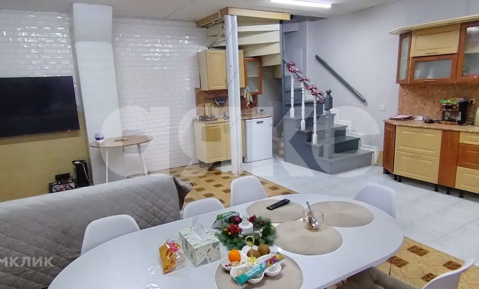 Продаётся 2-комнатная квартира, 74.4 м²