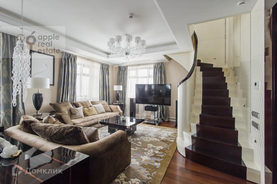 Сдаётся 5-комнатная квартира, 230 м²