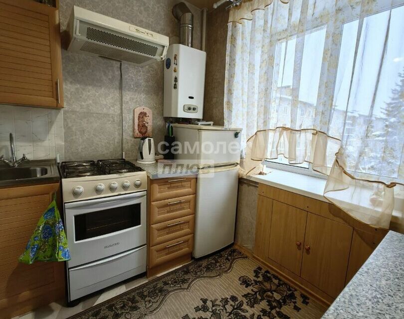 Продаётся 3-комнатная квартира, 49.2 м²
