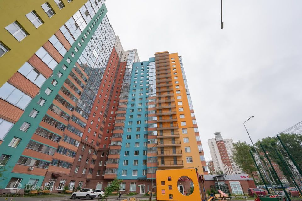 Продаётся 1-комнатная квартира, 42 м²