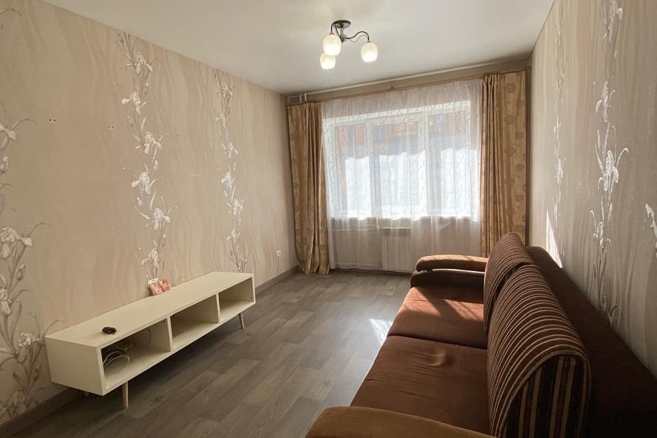 Продаётся 1-комнатная квартира, 37.8 м²