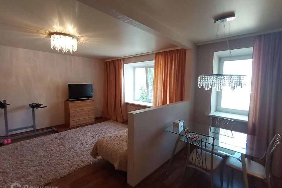Продаётся 4-комнатная квартира, 74.7 м²