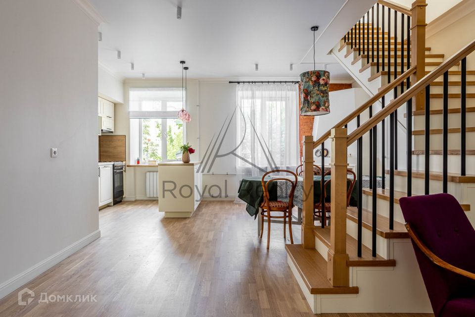Сдаётся 4-комнатная квартира, 120 м²