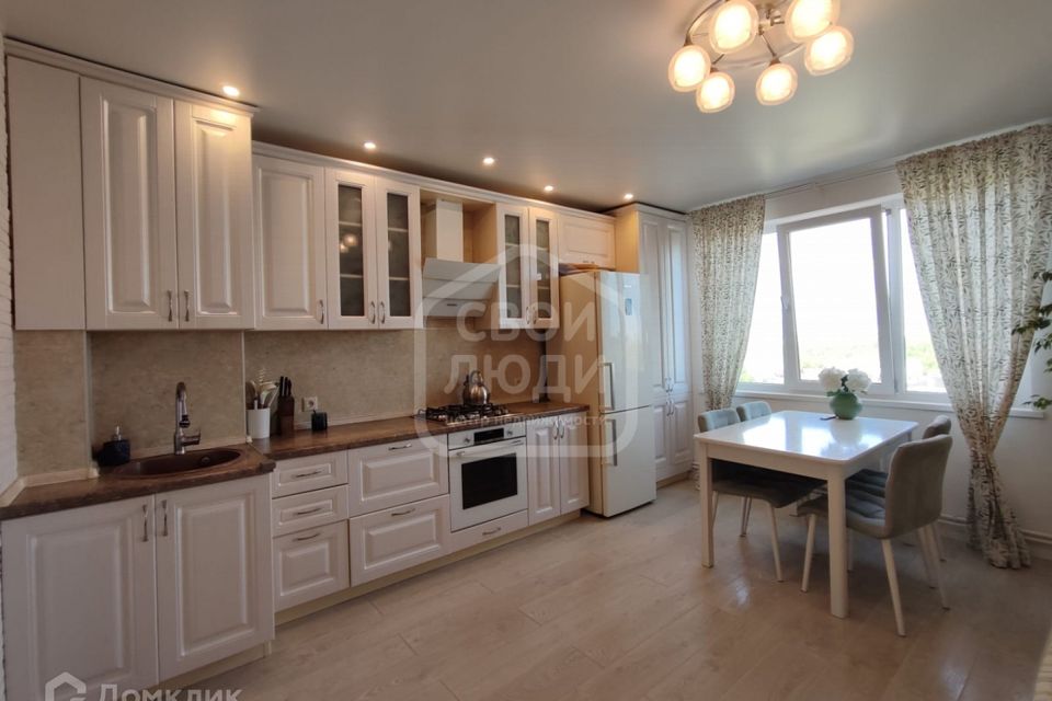 Сдаётся 2-комнатная квартира, 68 м²
