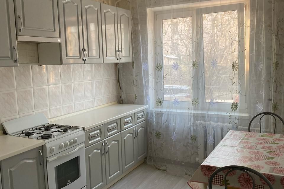 Продаётся комната в 3-комн. квартире, 18 м²