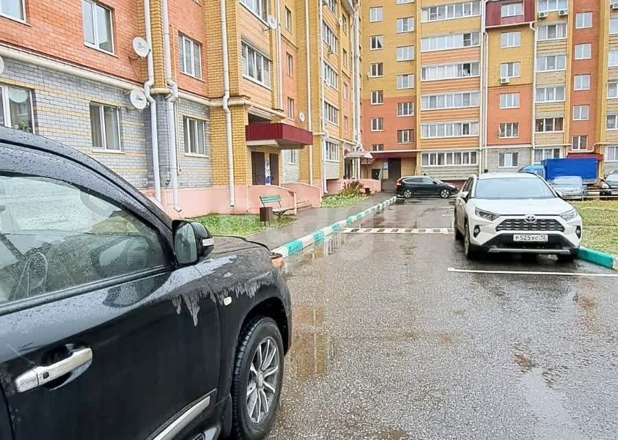 Продаётся 3-комнатная квартира, 117 м²