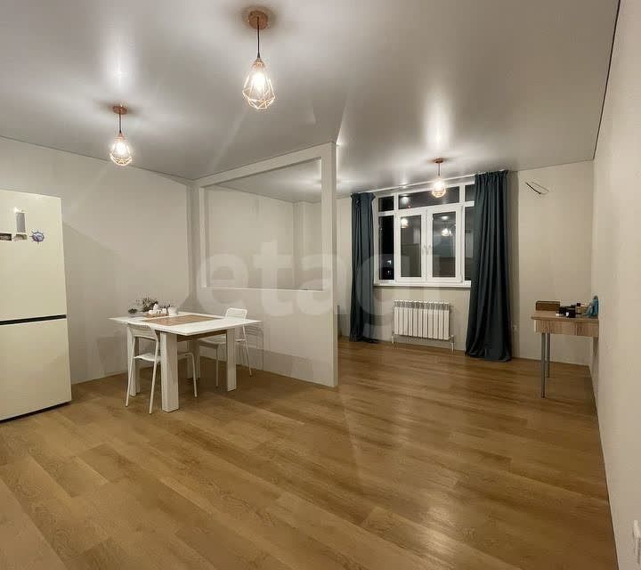 Продаётся 1-комнатная квартира, 58.3 м²