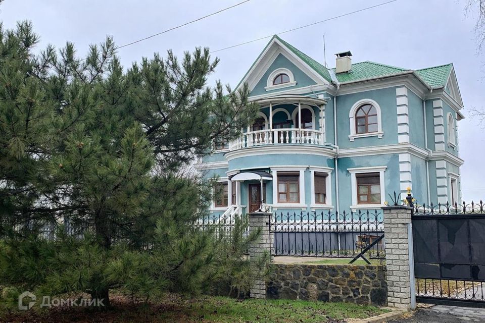 Продаётся 2-этажный дом, 472.9 м²