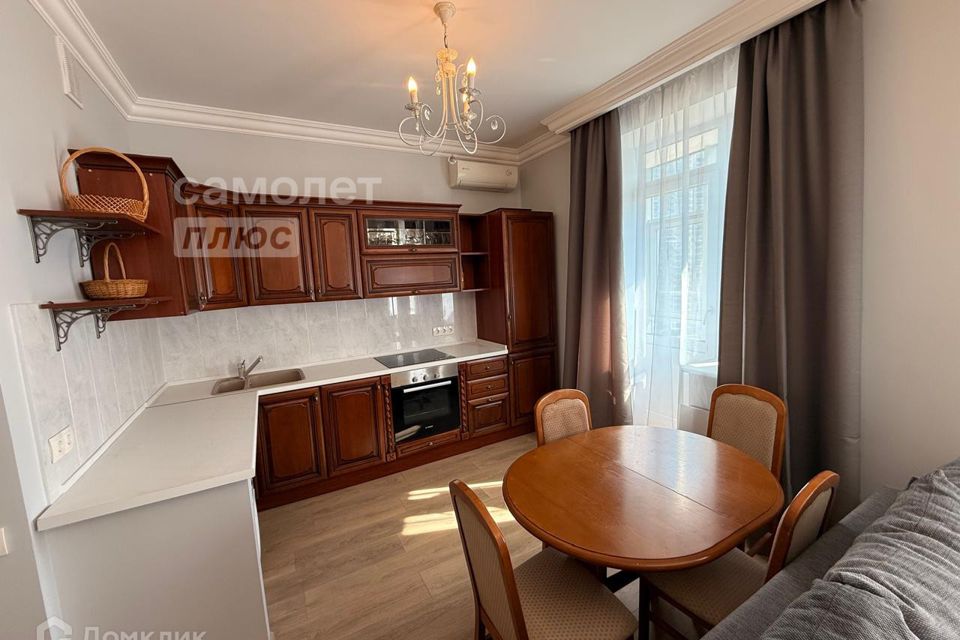 Продаётся 1-комнатная квартира, 41.8 м²