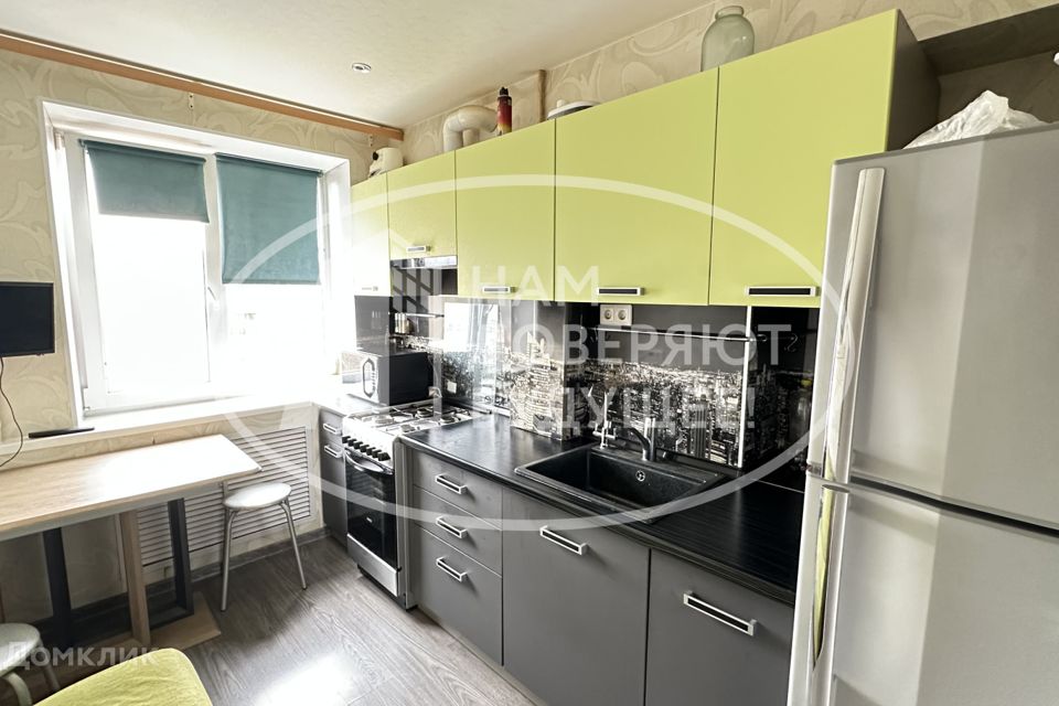 Продаётся 3-комнатная квартира, 52.7 м²