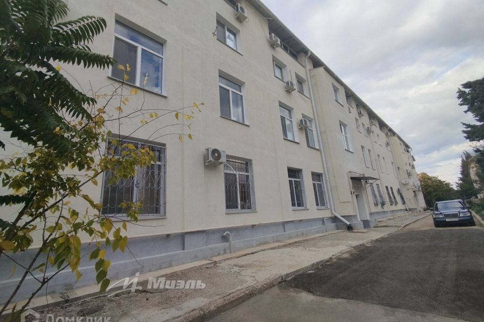 Продаётся 3-комнатная квартира, 74.7 м²