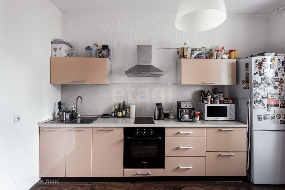 Продаётся 1-комнатная квартира, 37.4 м²