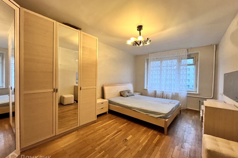Сдаётся 2-комнатная квартира, 64.4 м²