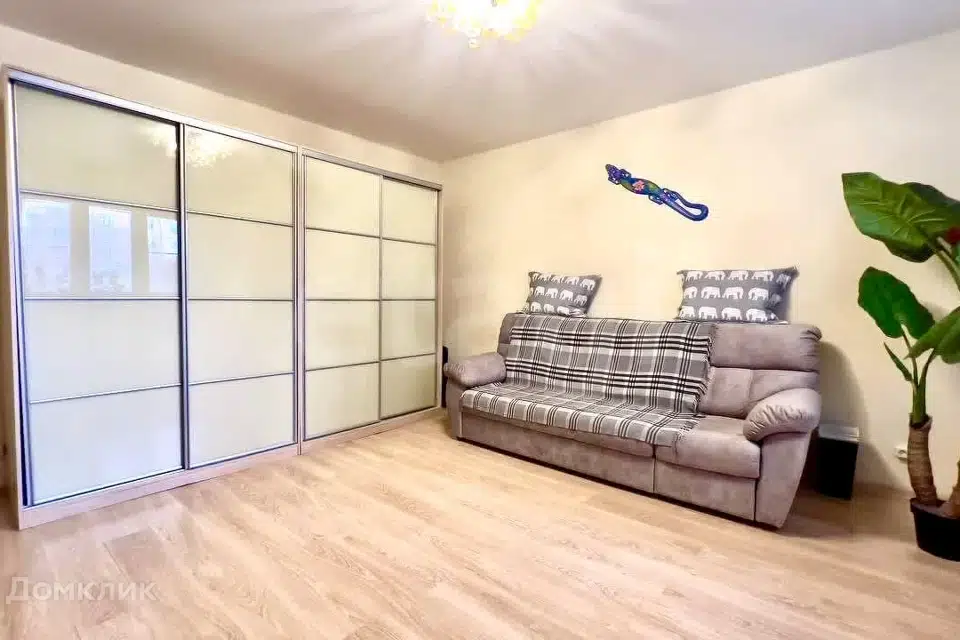 Продаётся 2-комнатная квартира, 75.3 м²