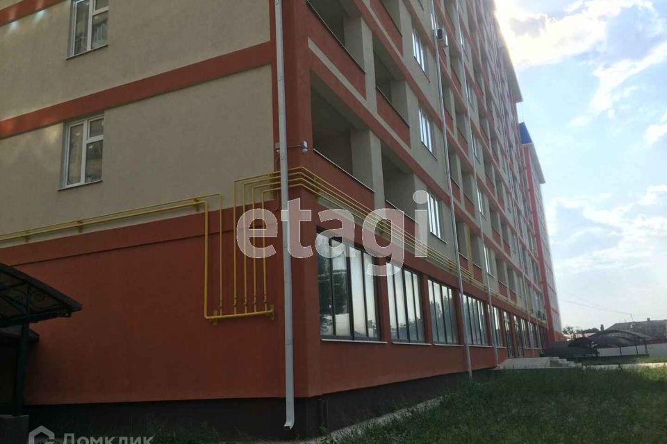 Продаётся 1-комнатная квартира, 63 м²