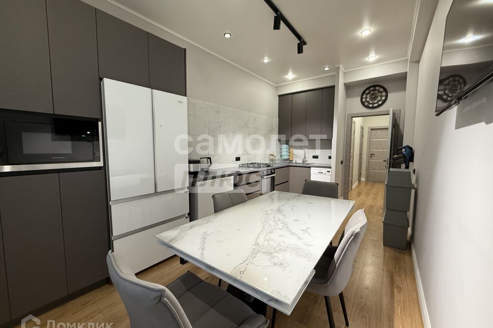 Продаётся 2-комнатная квартира, 60.9 м²