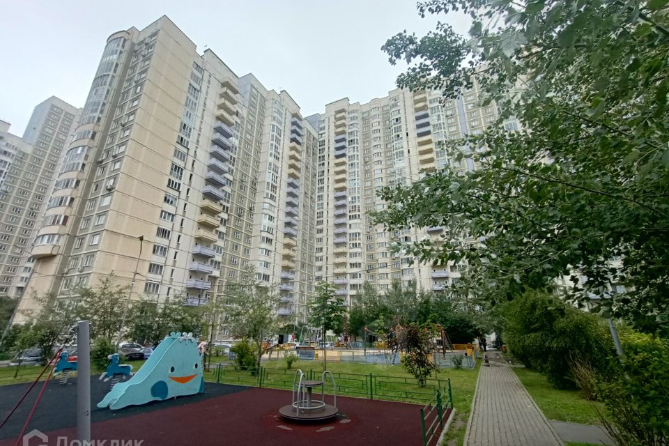 Продаётся 1-комнатная квартира, 41.9 м²