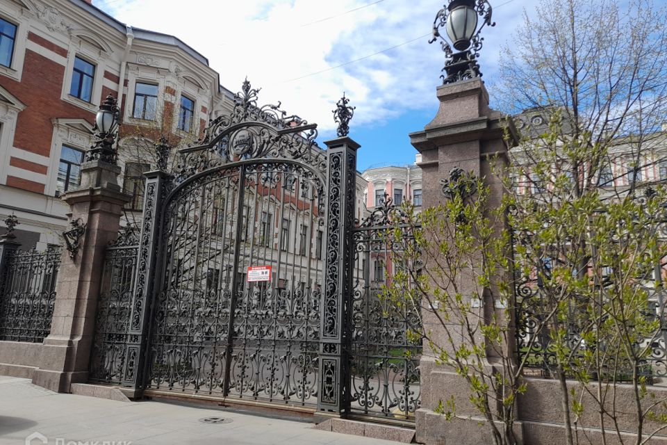 Продаётся комната в 10-комн. квартире, 34 м²