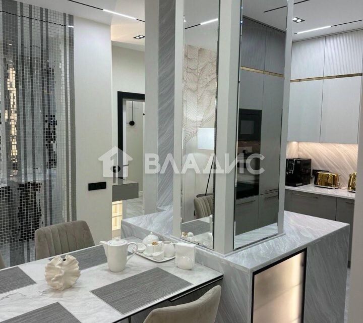 Продаётся 3-комнатная квартира, 98 м²