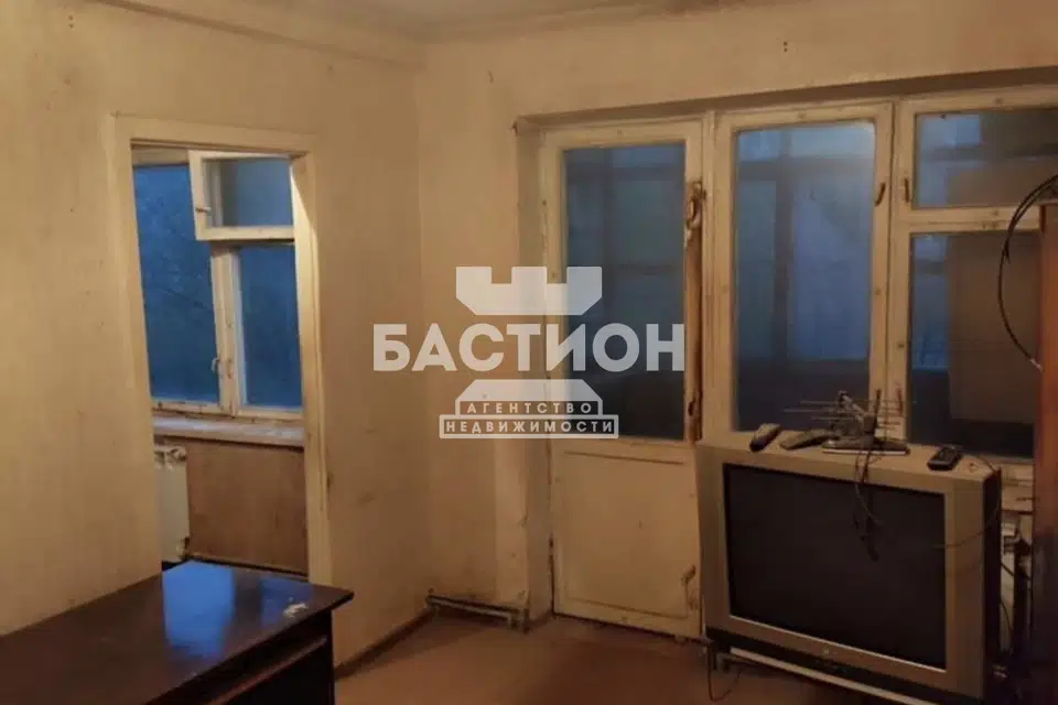 Продаётся 4-комнатная квартира, 58 м²