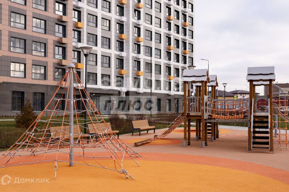 Продаётся 2-комнатная квартира, 55.7 м²