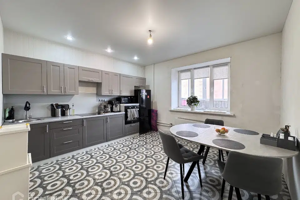 Продаётся 3-комнатная квартира, 93.8 м²