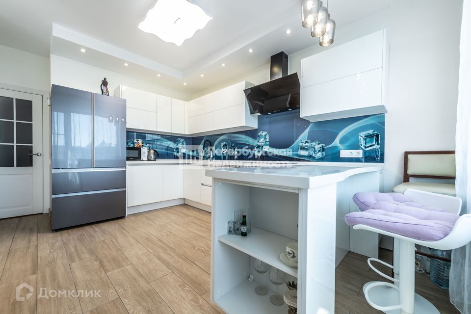Продаётся 2-комнатная квартира, 58.7 м²