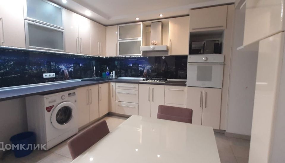 Продаётся 3-комнатная квартира, 70 м²