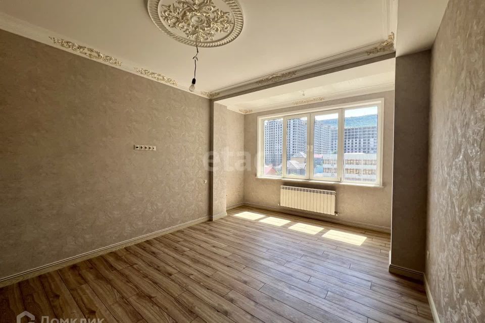 Продаётся 4-комнатная квартира, 131 м²