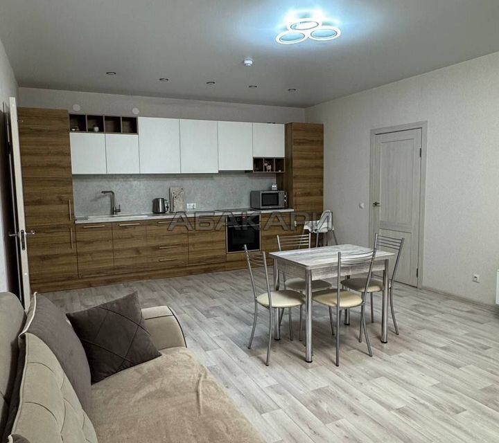 Сдаётся 4-комнатная квартира, 92 м²