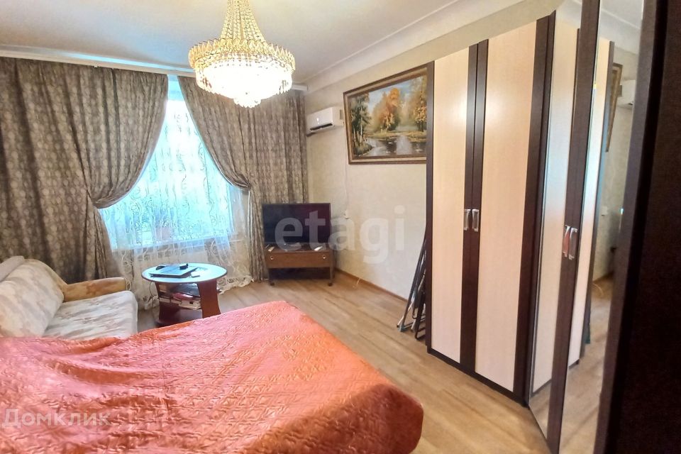 Продаётся 2-комнатная квартира, 60.2 м²