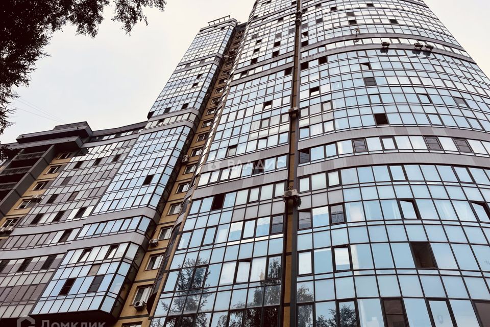 Продаётся 1-комнатная квартира, 62.1 м²
