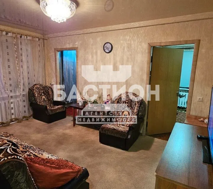 Продаётся 3-комнатная квартира, 40.7 м²