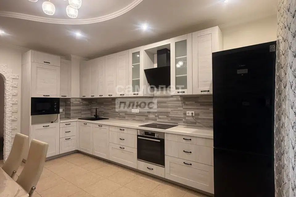Продаётся 3-комнатная квартира, 116 м²