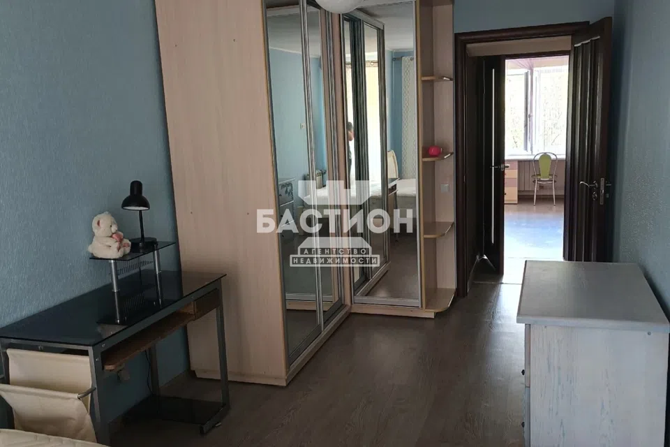 Продаётся 3-комнатная квартира, 60 м²