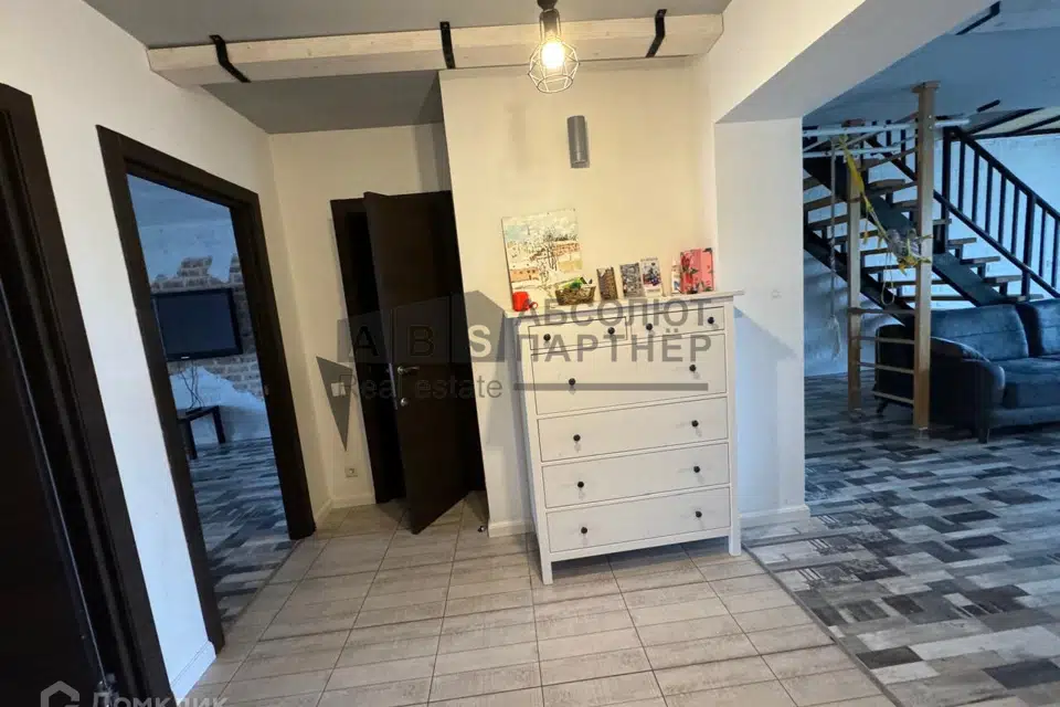 Продаётся 4-комнатная квартира, 150 м²