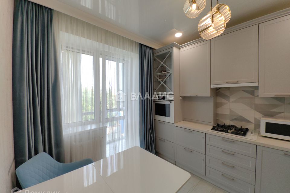 Продаётся 3-комнатная квартира, 62.8 м²