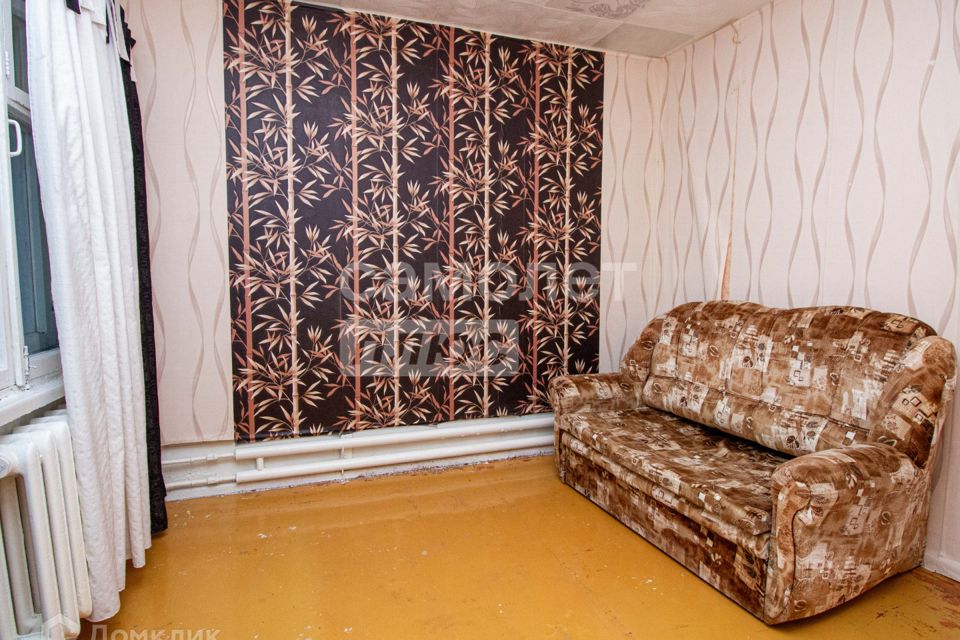 Продаётся 3-комнатная квартира, 48.4 м²