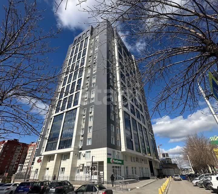 Продаётся 4-комнатная квартира, 130 м²