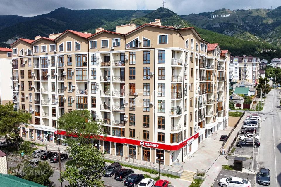 Продаётся 1-комнатная квартира, 55 м²