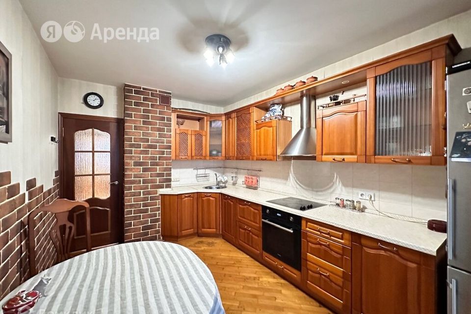 Сдаётся 4-комнатная квартира, 110 м²