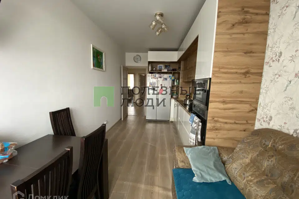 Продаётся 3-комнатная квартира, 90.8 м²