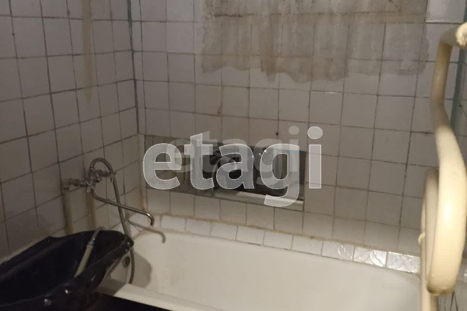 Продаётся 2-комнатная квартира, 41.9 м²