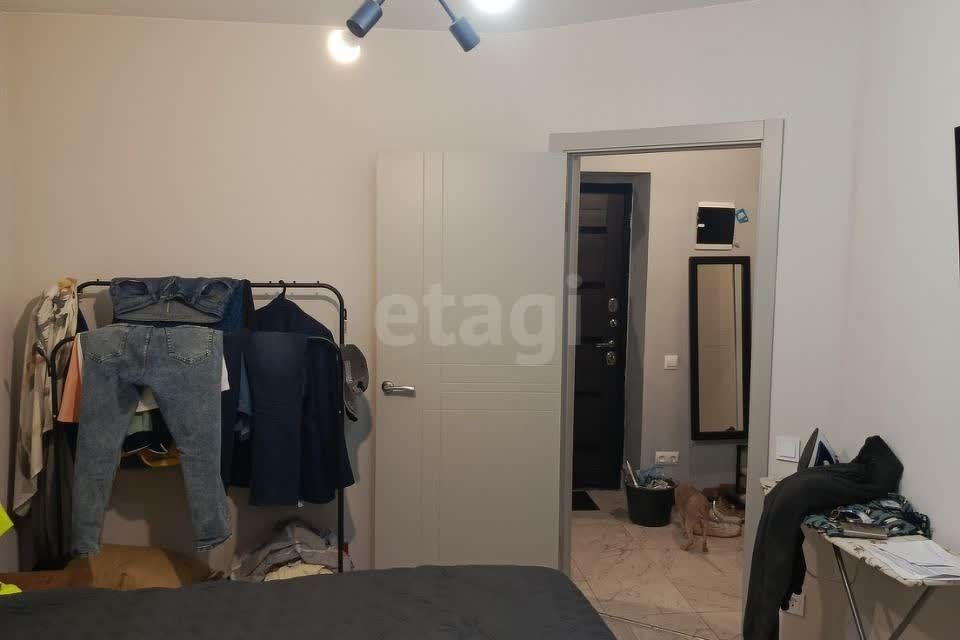 Продаётся 1-комнатная квартира, 38 м²