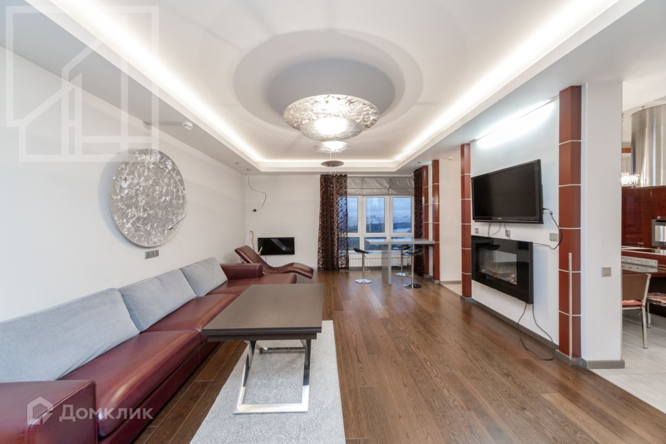 Сдаётся 3-комнатная квартира, 133 м²