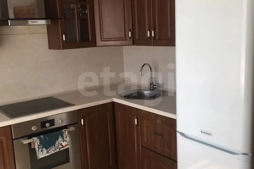 Сдаётся 2-комнатная квартира, 61.4 м²