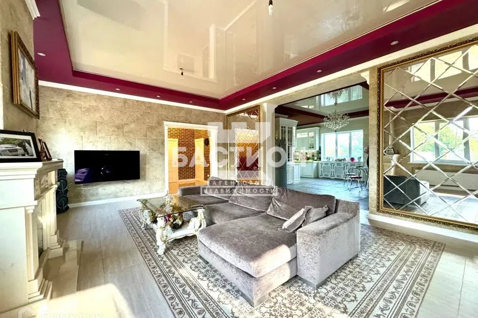 Продаётся таунхаус, 2-эт., 367 м²