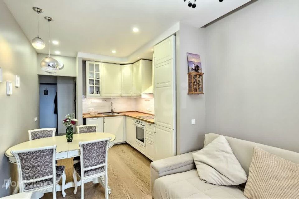 Продаётся 1-комнатная квартира, 51.2 м²